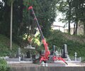 URW-245 mini spider crane lifting stones